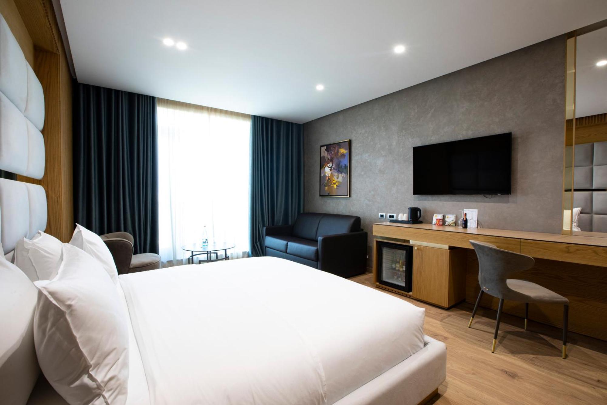טיראנה Marinaj Hotel & Spa מראה חיצוני תמונה