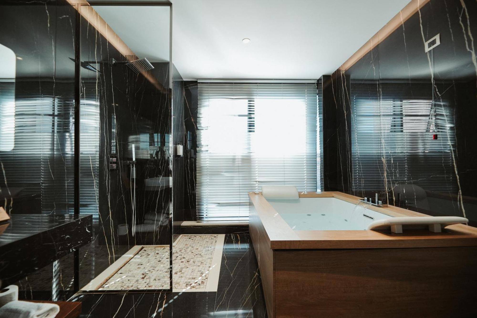 טיראנה Marinaj Hotel & Spa מראה חיצוני תמונה